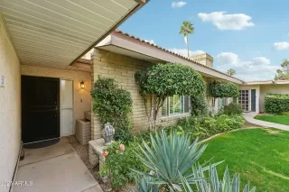 Photo #3: 6810991 Listing 