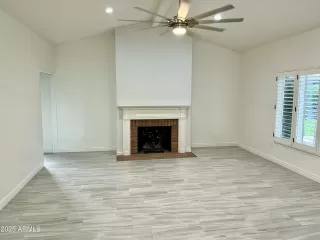 Photo #5: 6810991 Listing 