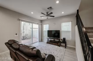 Photo #5: 6811065 Listing