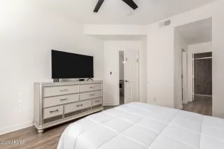 Photo #4: 6811190 Listing