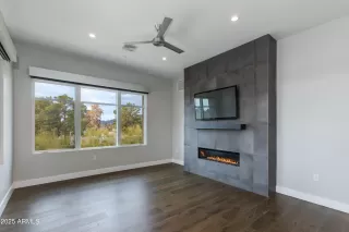 Photo #5: 6811202 Listing