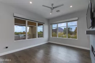 Photo #6: 6811202 Listing