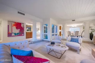 Photo #1: 6811342 Listing 