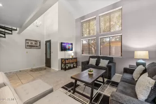 Photo #6: 6811384 Listing