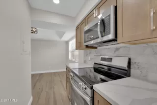 Photo #6: 6811441 Listing 