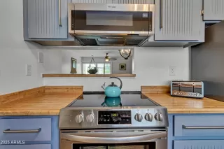 Photo #2: 6811494 Listing