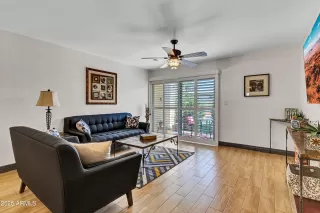 Photo #5: 6811494 Listing