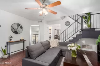 Photo #2: 6811524 Listing