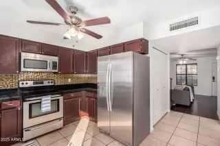 Photo #3: 6811524 Listing