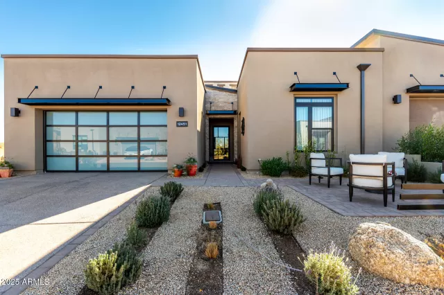 MLS: 6811864 Condo For Sale