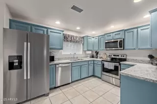 Photo #5: 6811895 Listing 