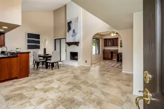 Photo #5: 6811975 Listing 