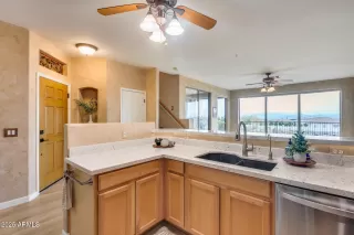 Photo #2: 6812001 Listing