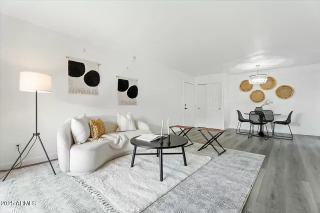 MLS: 6812267 Condo For Sale