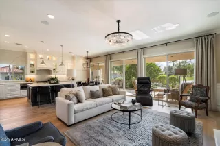 Photo #4: 6812392 Listing 