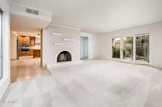 Photo #5: 6812406 Listing 