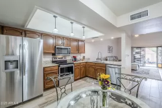 Photo #5: 6812745 Listing 