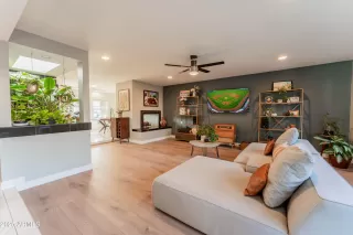 More Details about MLS # 6812816 : 7902 E HEATHERBRAE AVENUE