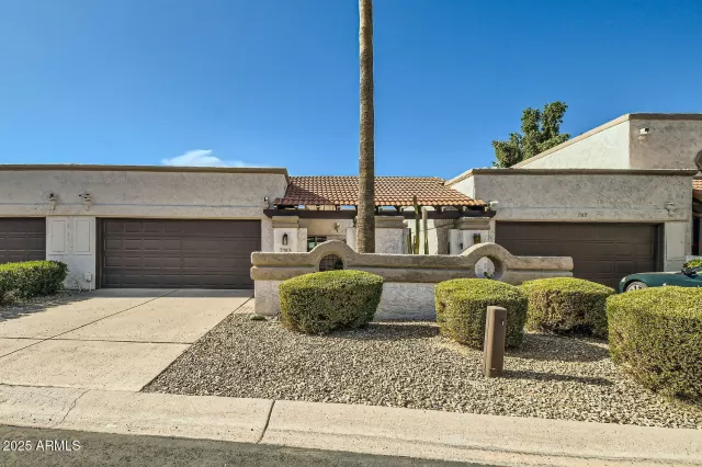 MLS: 6812931 Condo For Sale