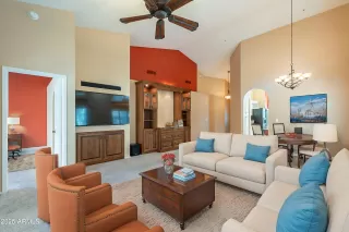 Photo #2: 6812952 Listing