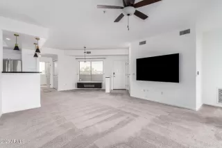 Photo #3: 6813047 Listing