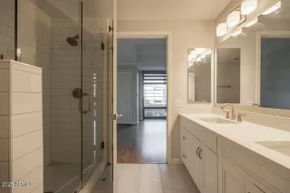 Photo #5: 6813063 Listing