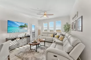 Photo #2: 6813141 Listing