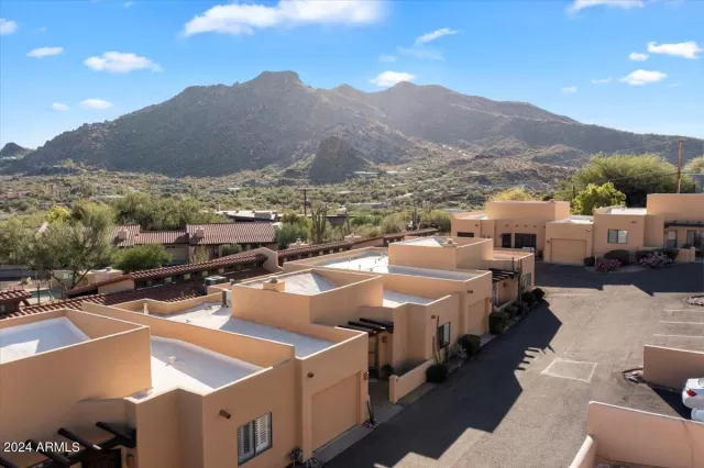 MLS: 6813408 Condo For Sale