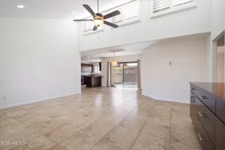 Photo #3: 6813408 Listing 