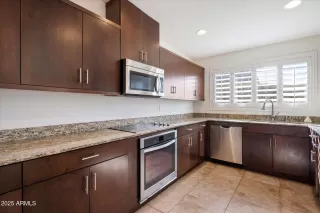 Photo #5: 6813408 Listing 