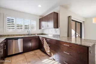 Photo #6: 6813408 Listing 