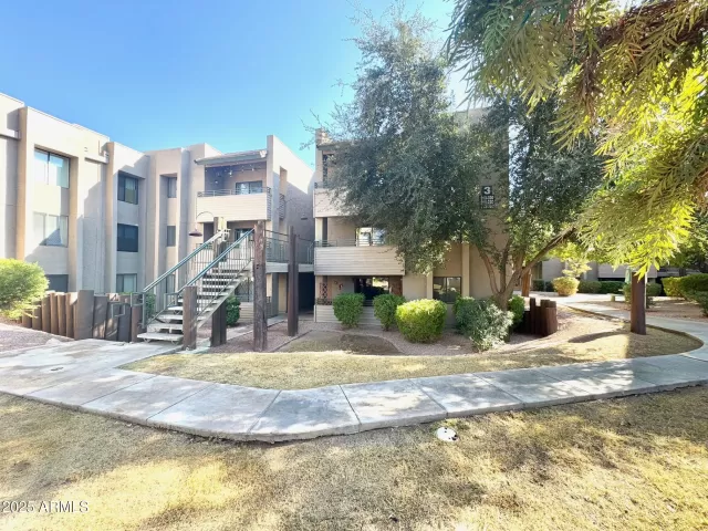 MLS: 6813475 Condo For Sale