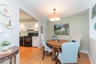 Photo #5: 6813517 Listing