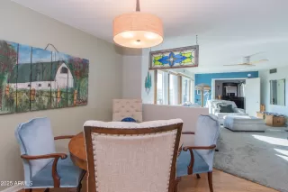 Photo #6: 6813517 Listing