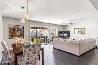 Photo #3: 6813642 Listing