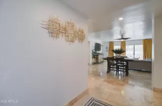 Photo #5: 6813702 Listing