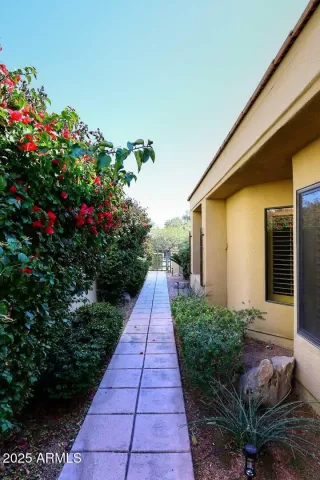 Photo #2: 6813794 Listing