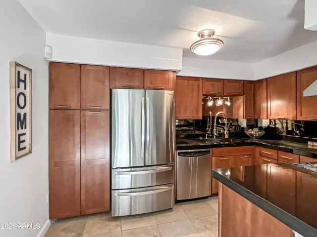 MLS: 6814168 Condo For Sale