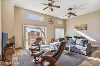 Photo #3: 6814178 Listing