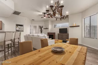 Photo #4: 6814209 Listing