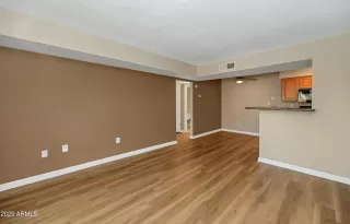 Photo #2: 6814326 Listing