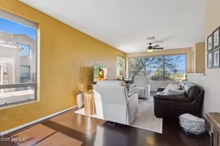 Photo #2: 6814351 Listing