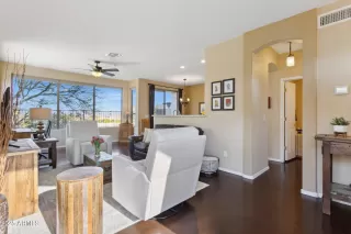 Photo #3: 6814351 Listing