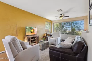 Photo #4: 6814351 Listing