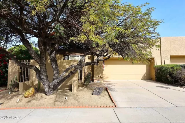 MLS: 6814422 Condo For Sale