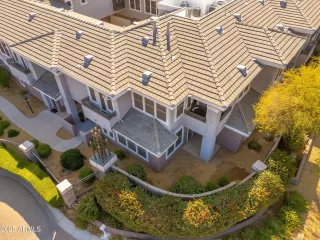 Photo #3: 6814449 Listing