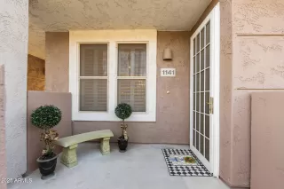 Photo #4: 6814449 Listing