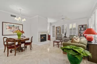 Photo #5: 6814449 Listing