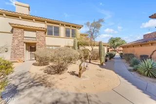 Photo #2: 6814757 Listing