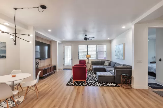 MLS: 6814957 Condo For Sale